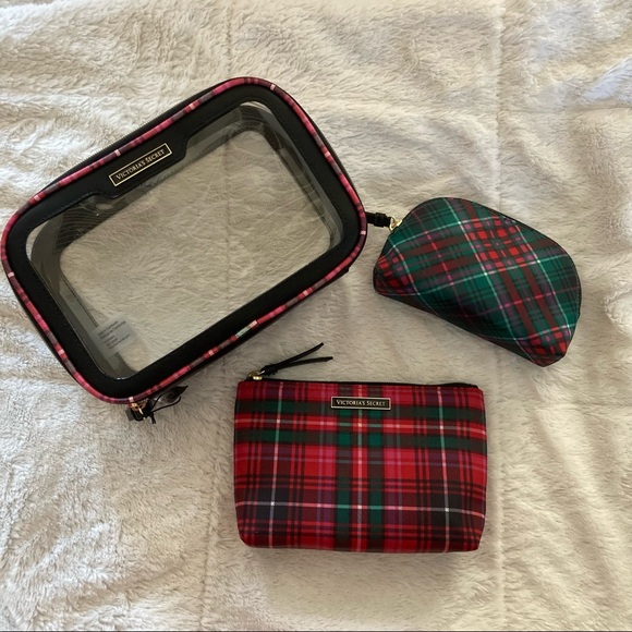 Victoria’s Secret 3 piece Makeup Bag Set - Picture 2 of 7